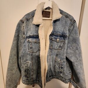 XL Lucky Brand Cotton Light Blue Denim Jacket with Cream Sherpa Interior